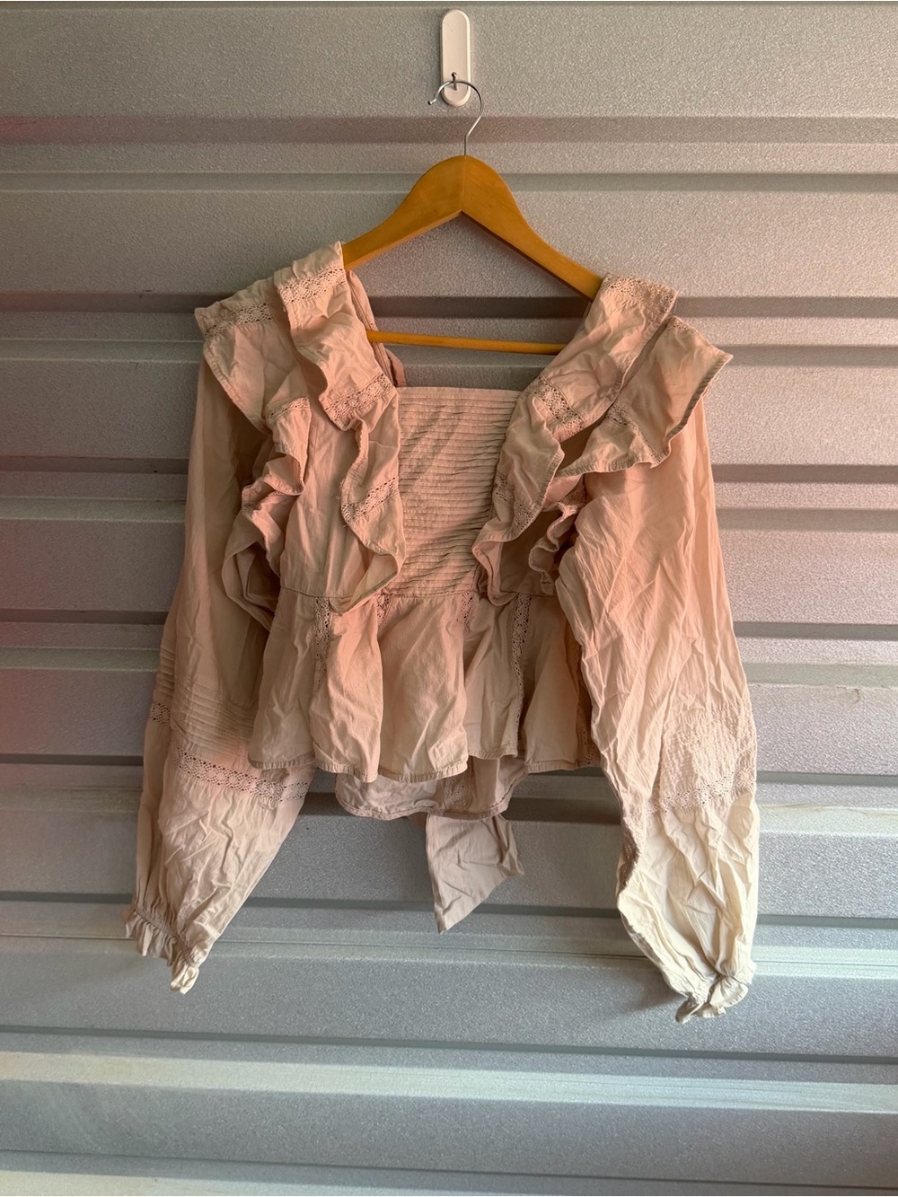 Joslin Studio ruffle top with tie back
